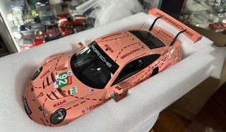 Porsche 911 rsr 991 pig pink escala 1:12