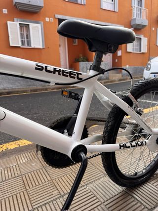 Bicicleta BMX Screech XR Blanca