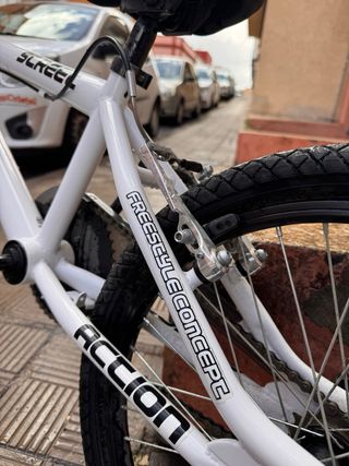Bicicleta BMX Screech XR Blanca