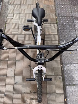 Bicicleta BMX Screech XR Blanca