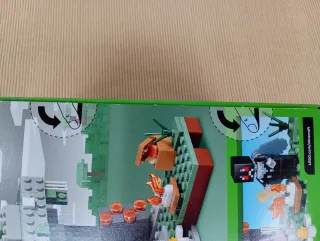 LEGO Minecraft 21586 Il Giardino Pallido