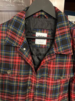 Chaqueta Zara Cuadros Roja “COMO NUEVA”