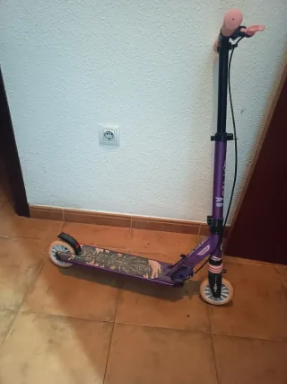 Patinete infantil morado