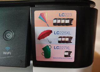 Impresora Brother DCP-J4120DW funcionando