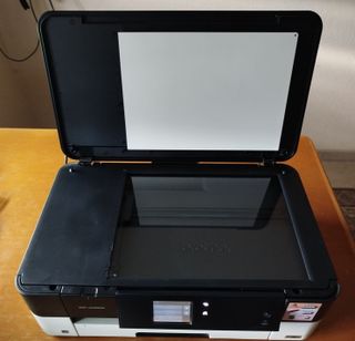 Impresora Brother DCP-J4120DW funcionando