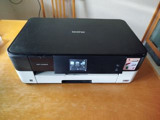 Impresora Brother DCP-J4120DW funcionando