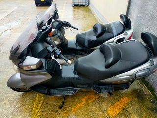 2 Suzuki AN650 Burgman Executive