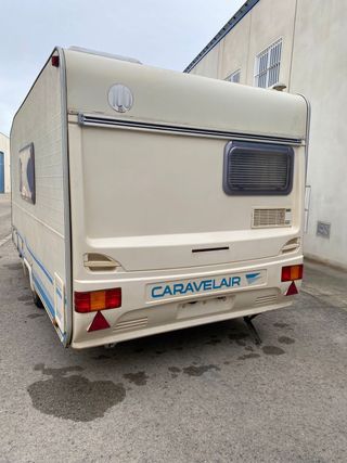 Caravana Caravelair Odyssea de menos de 750kg .