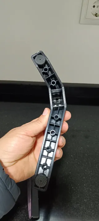 Patas TV Schneider LED 32