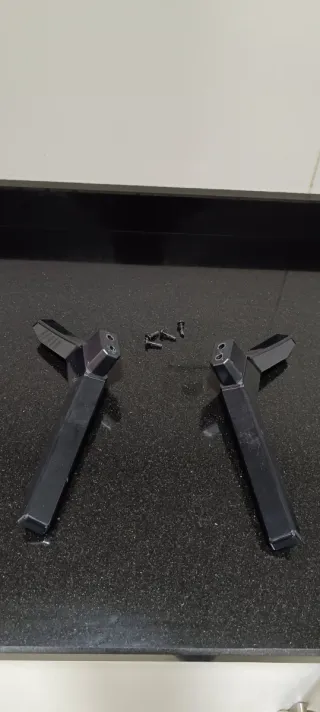 Patas TV Schneider LED 32