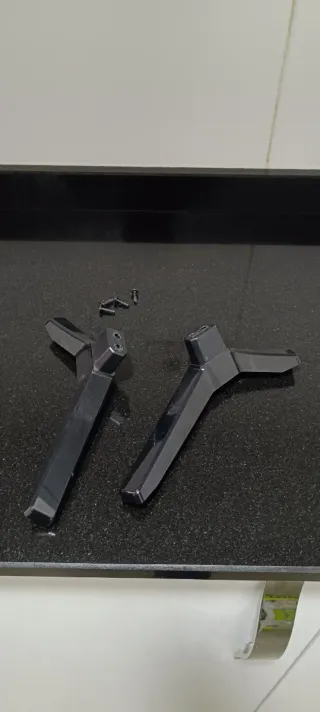 Patas TV Schneider LED 32