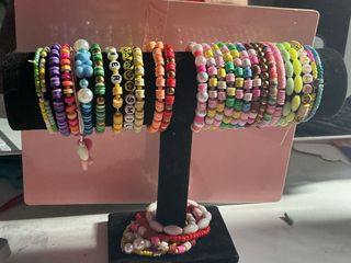 Pulseras de cuentas multicolor