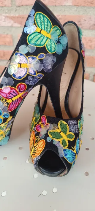 Zapatos REBECA SANVER mariposas