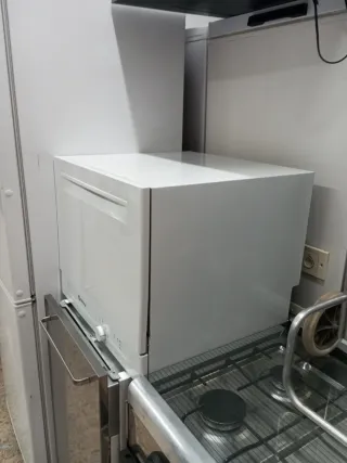 Lavavajillas sobremesa Balay blanco