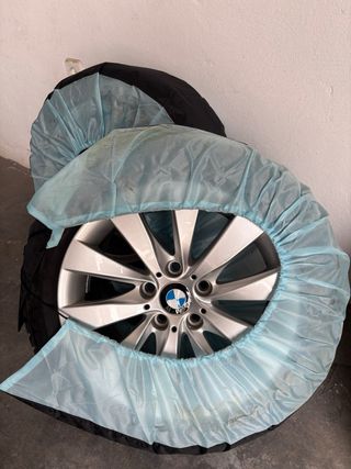 4 Llantas con su goma BMW R17