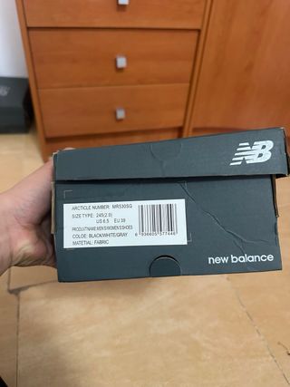 New Balance 530 Plata y Blanco