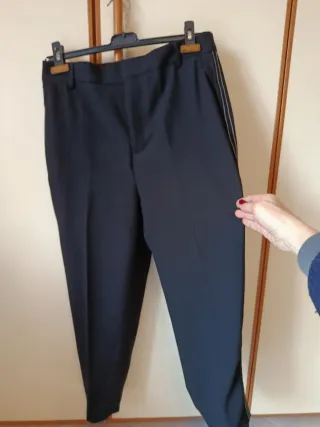 Pantaloni neri Zara Woman con riga bianca sul fian