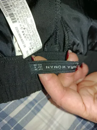 Pantaloni neri Zara Woman con riga bianca sul fian