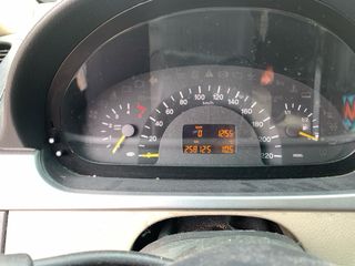 Vendo Mercedes Viano 14000 negociables