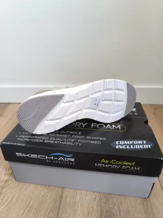 Zapatillas Skechers Talla 44 Memory Foam Nuevas