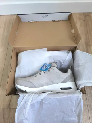 Zapatillas Skechers Talla 44 Memory Foam Nuevas