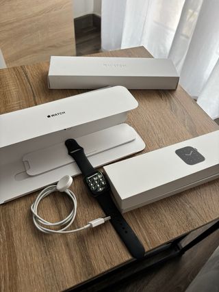 Apple Watch Series 6 GPS 40mm + accesorios