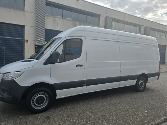 Mercedes-Benz Sprinter 2021