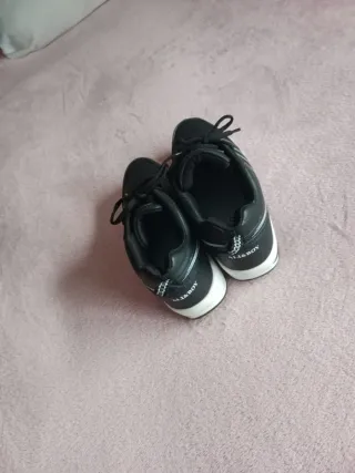 Zapatillas Mujer Talla 38 Negras y Blancas