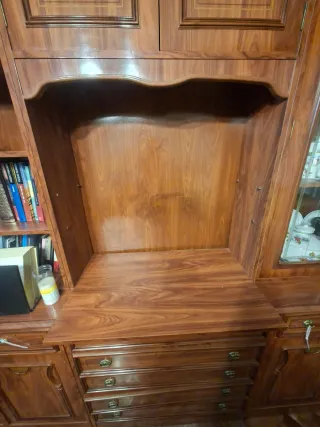 Librería de salón madera y cristal