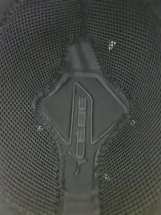 Casco de esquí Cebe negro y amarill