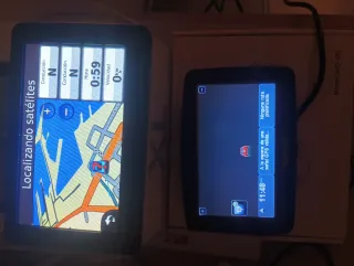 2 GPS para coche Garmin y TomTom