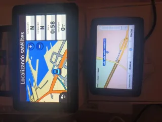 2 GPS para coche Garmin y TomTom