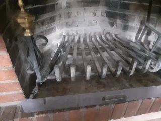Parrilla para chimenea de metal