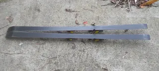 Esquís Dynastar con fijaciones Salomon