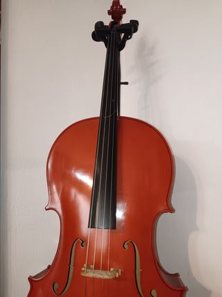 Violonchelo Bernard 4/4 con avería en la tastera