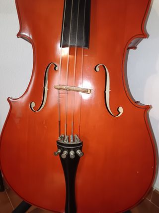 Violonchelo Bernard 4/4 con avería en la tastera