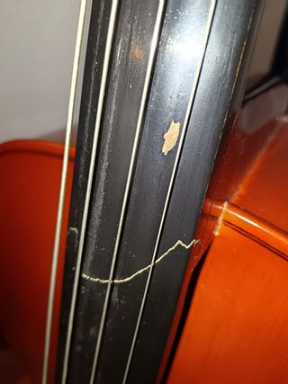 Violonchelo Bernard 4/4 con avería en la tastera