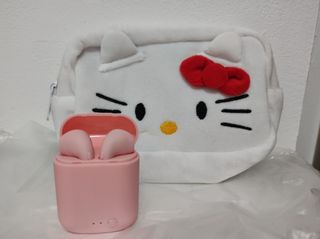 Neceser Hello Kitty y Auriculares Bluetooth a eleg