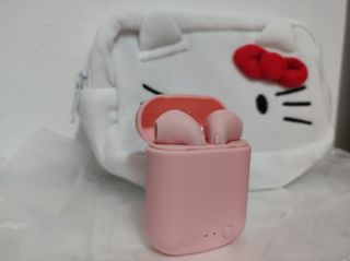 Neceser Hello Kitty y Auriculares Bluetooth a eleg