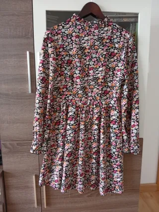Vestido floral negro talla S
