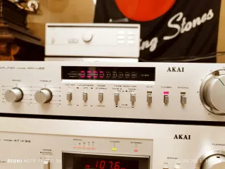 Amplificador y Tuner Akai AM-U22 AT-K33 Plata