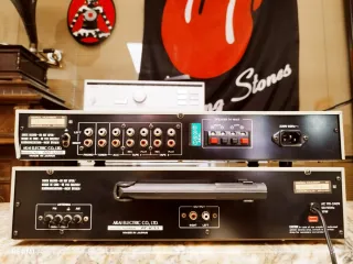 Amplificador y Tuner Akai AM-U22 AT-K33 Plata