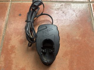 Cargador Baterías Bosch AL 1404