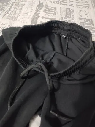 Pantalones cortos deportivos negros