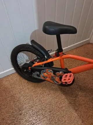 Bicicleta infantil Btwin naranja