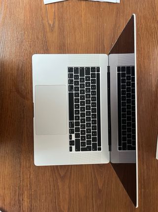 MacBook Pro 2019 16' Intel i9 16GB Ram 1TB QWERTZ