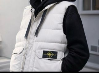 Chaleco Stone Island Beige