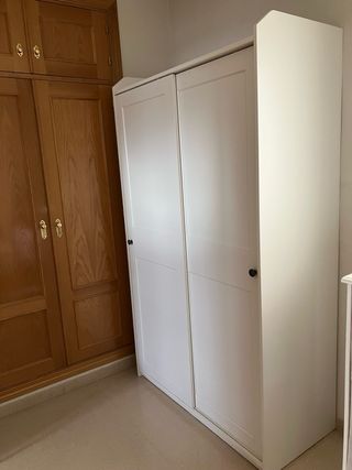 Armario Blanco Ikea modelo Hauga.
