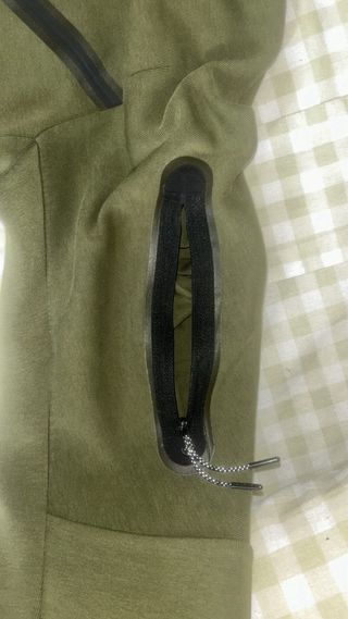 Chaqueta Nike Tech Fleece Verde Oliva