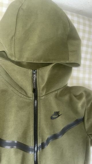 Chaqueta Nike Tech Fleece Verde Oliva